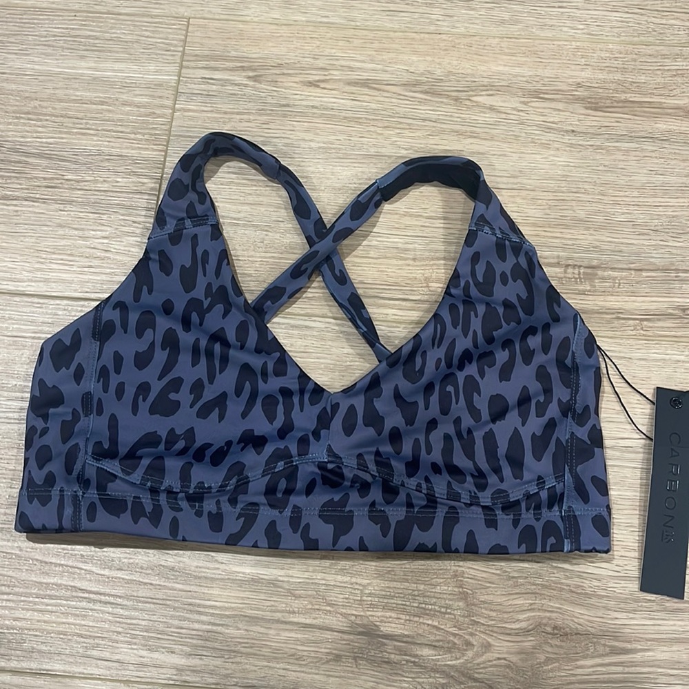 NWT Carbon 38 Sports Bra Sz Medium